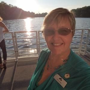 Meet your Posher, Deborah
